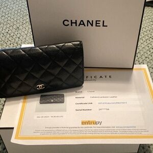 CHANEL WALLET 💯% AUTHENTIC